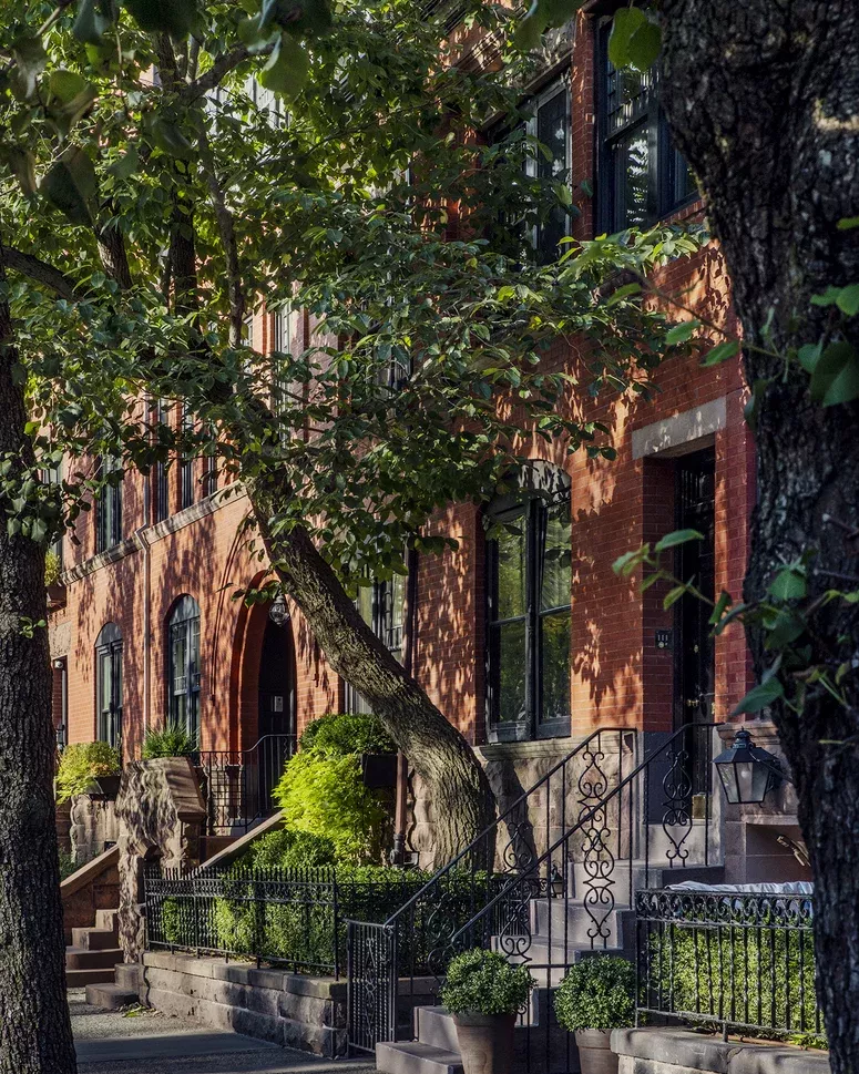 Strathmore NYC luxury apartments on the upper east side